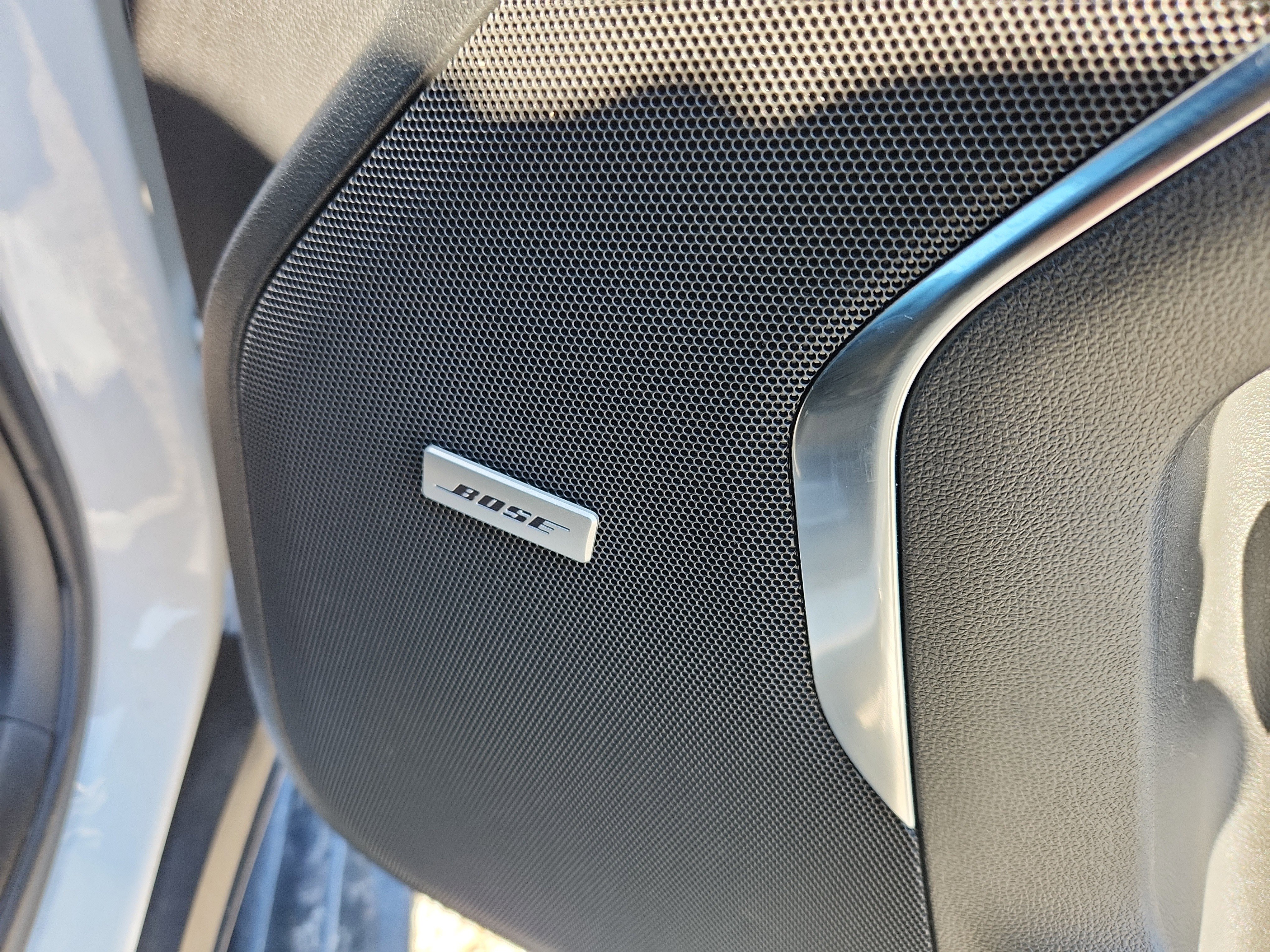 Used 2024 GMC Yukon SLT image 29