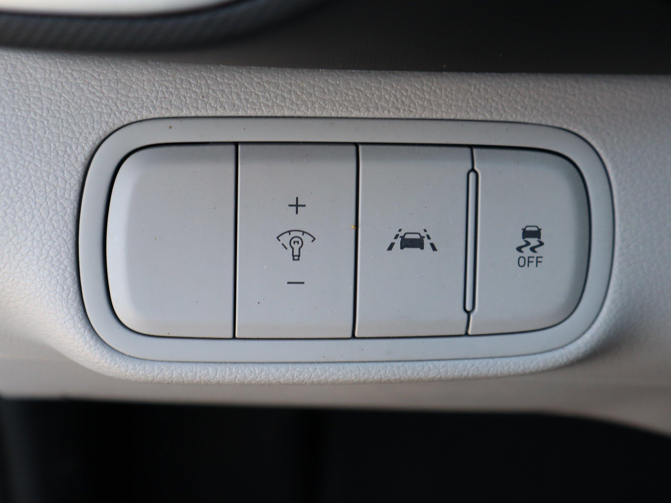 Used 2021 Hyundai Venue SEL FWD image 18