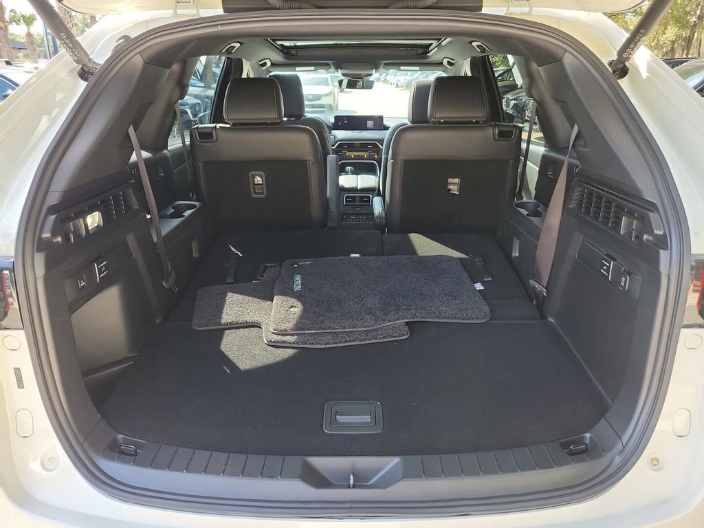 Used 2024 MAZDA CX-90 Plug-In Hybrid w/ Premium Plus image 9