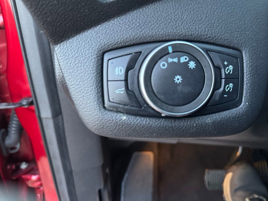 Used 2019 Ford Escape SE image 14