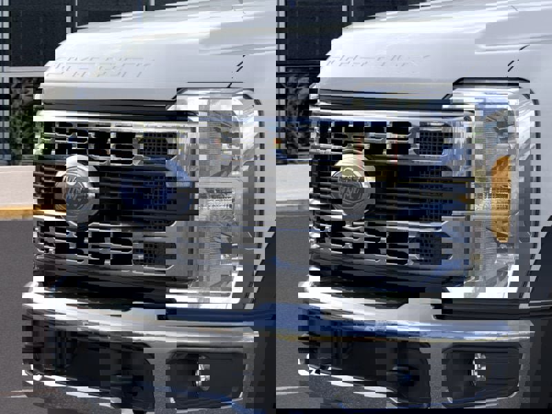 New 2025 Ford F550 4x4 Regular Cab Super Duty w/ XLT Value Package image 17
