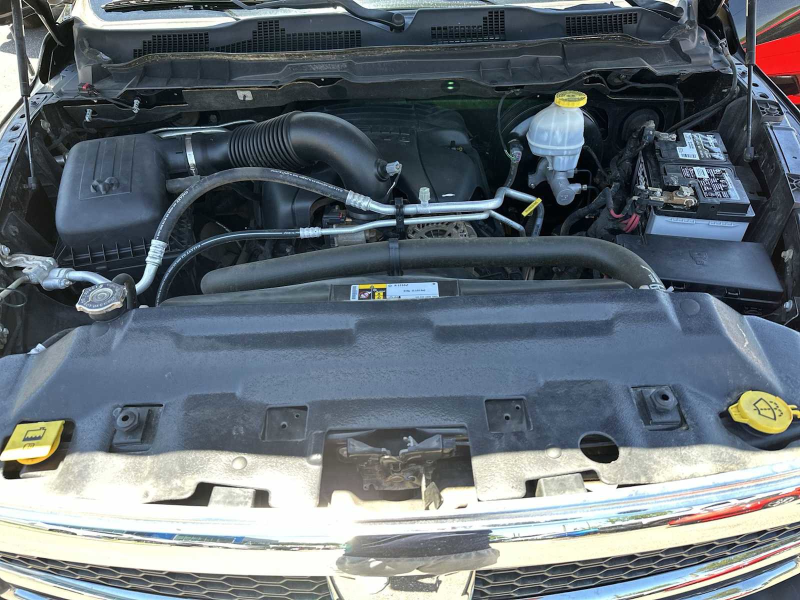 Used 2018 RAM 1500 Classic SLT AWD/4WD image 13