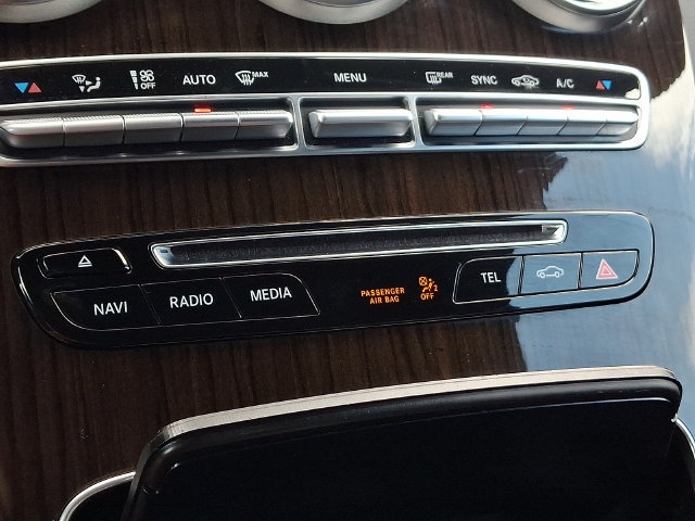 Used 2019 Mercedes-Benz GLC 300 4MATIC image 23