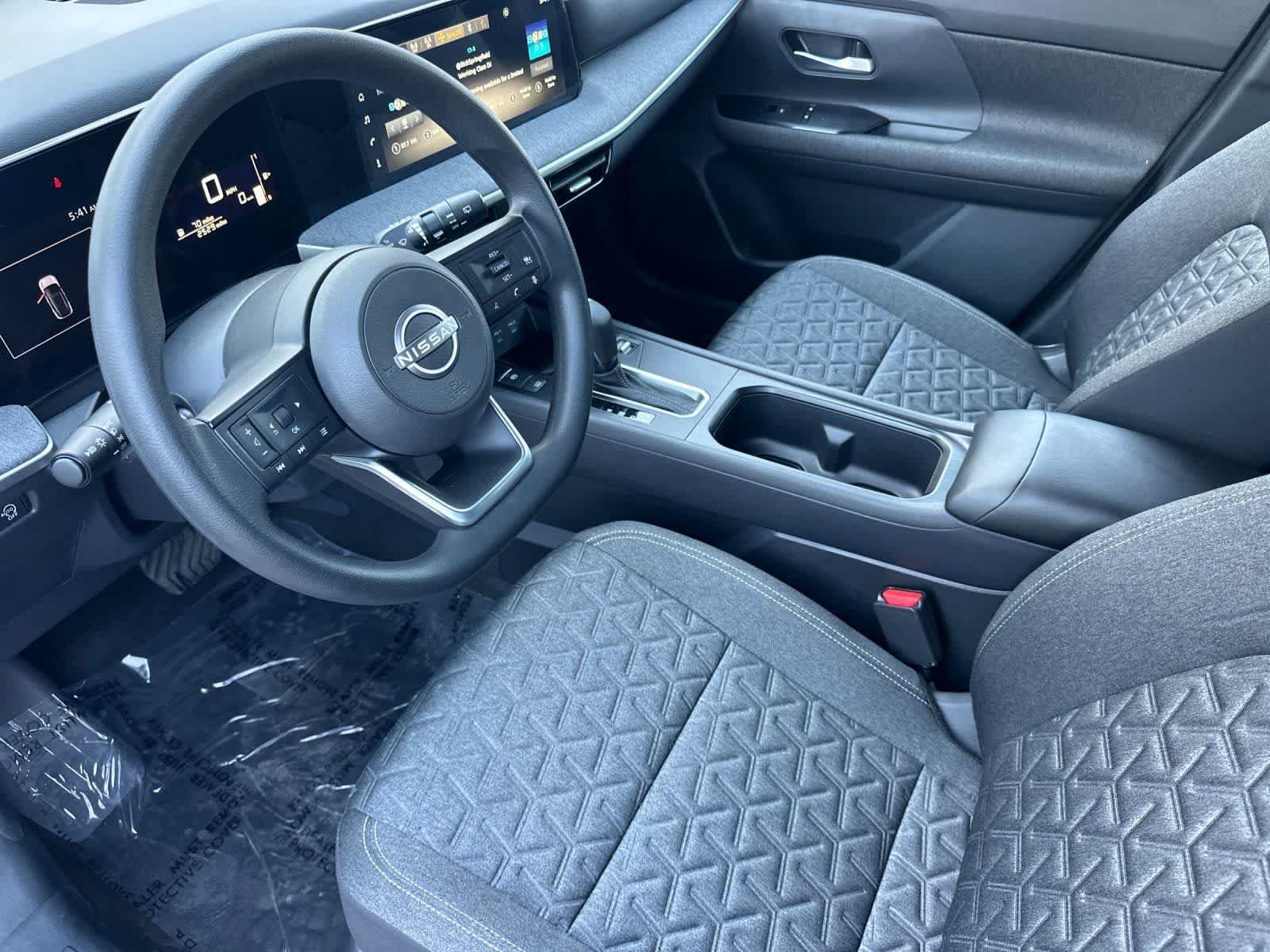 Used 2025 Nissan Kicks SV FWD image 12