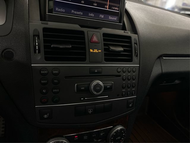 Used 2011 Mercedes-Benz C 300 4MATIC Sedan image 31
