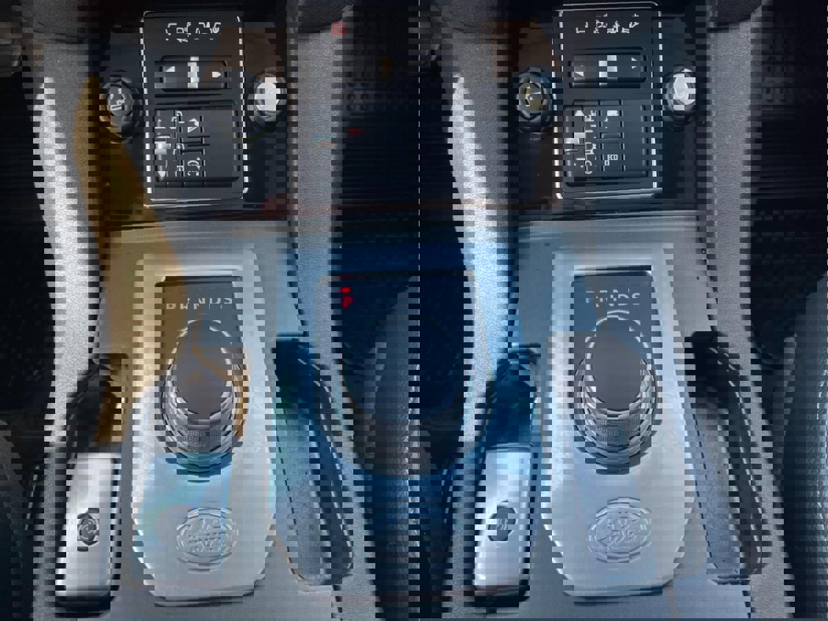 Used 2016 Land Rover LR4 HSE Silver Edition image 22