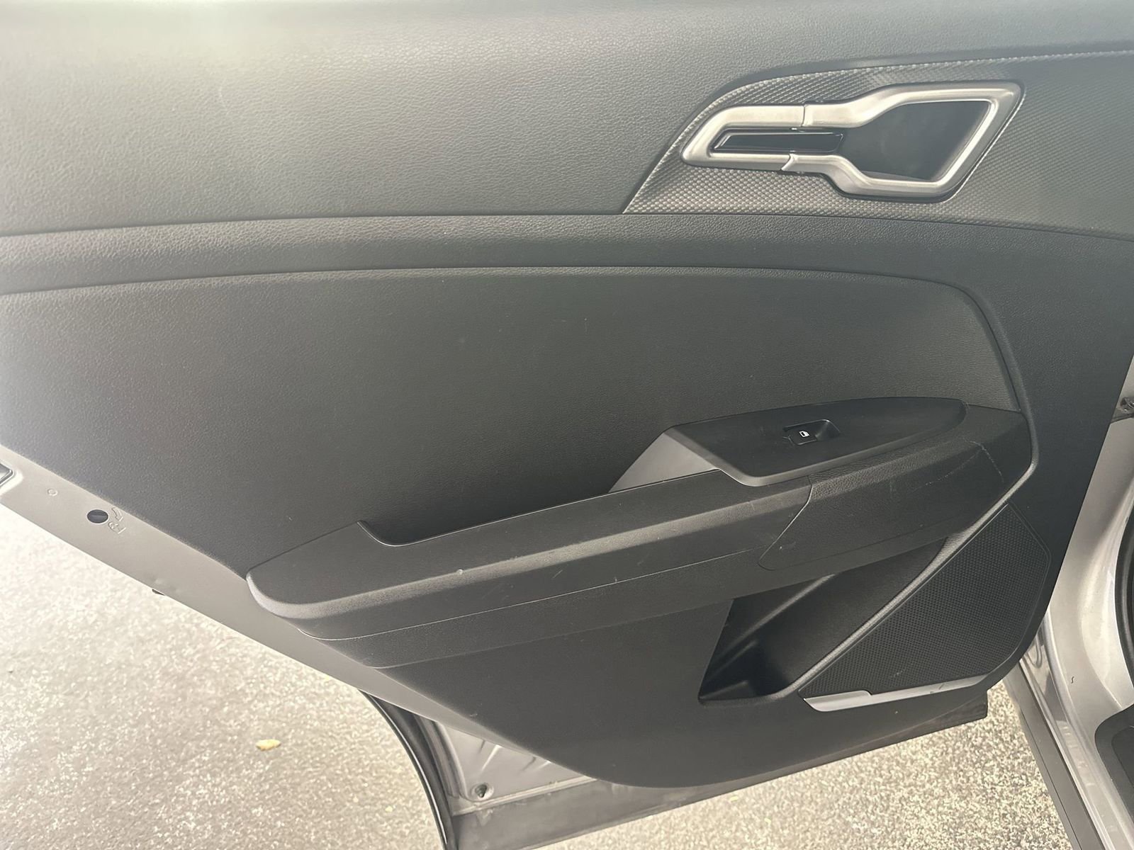 Used 2023 Kia Sportage LX image 30