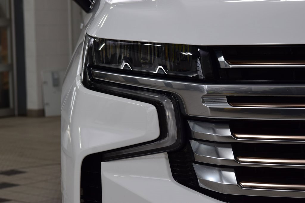 Used 2024 Chevrolet Suburban High Country image 12