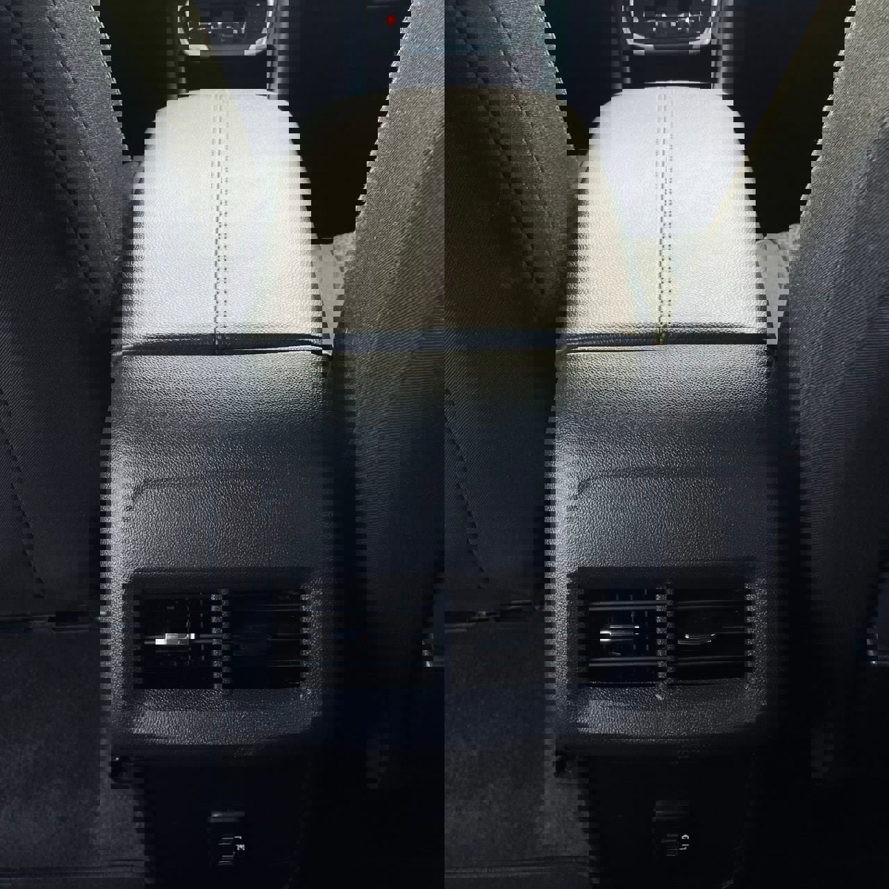 Used 2024 GMC Terrain SLE image 24