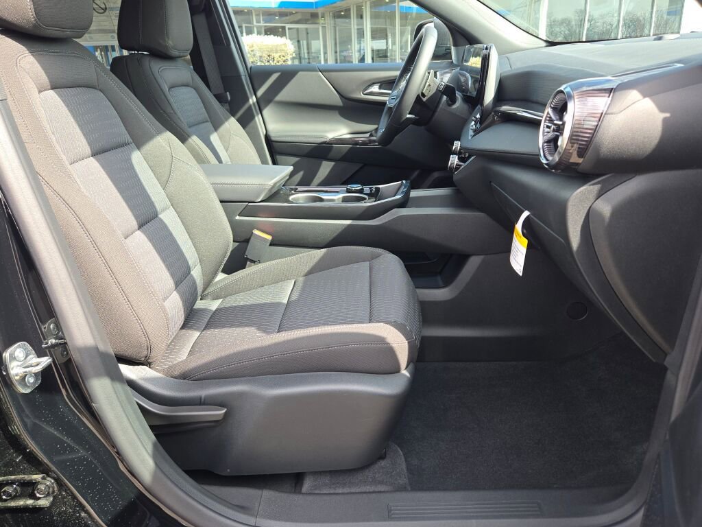 New 2026 Chevrolet Equinox LT AWD/4WD image 6