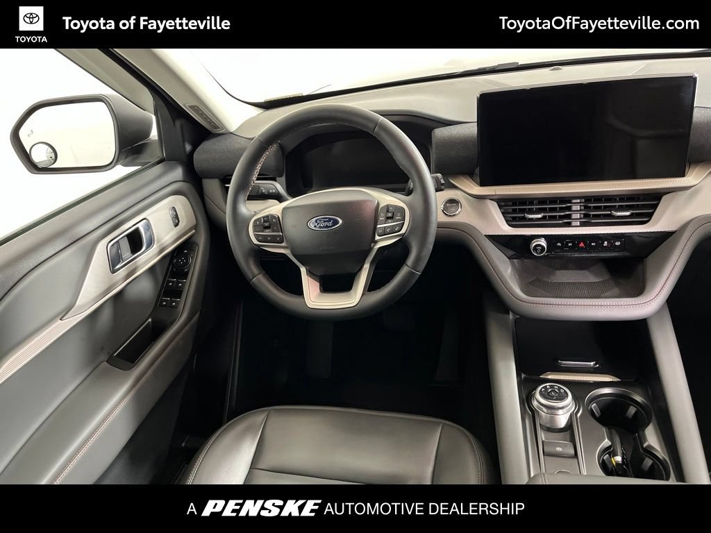 Used 2025 Ford Explorer Active w/ Active Comfort Package AWD/4WD image 18