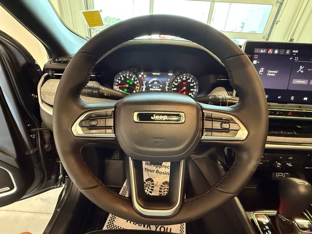 Used 2024 Jeep Compass Latitude w/ Sun and Sound Group AWD/4WD image 26