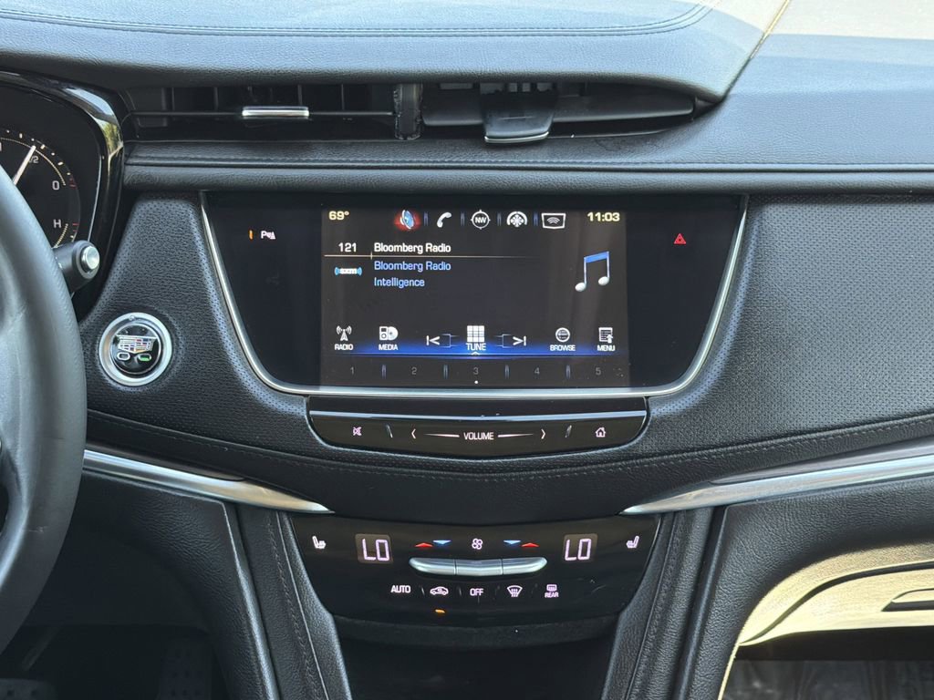 Used 2018 Cadillac XT5 Luxury w/ Driver Awareness Package FWD image 4