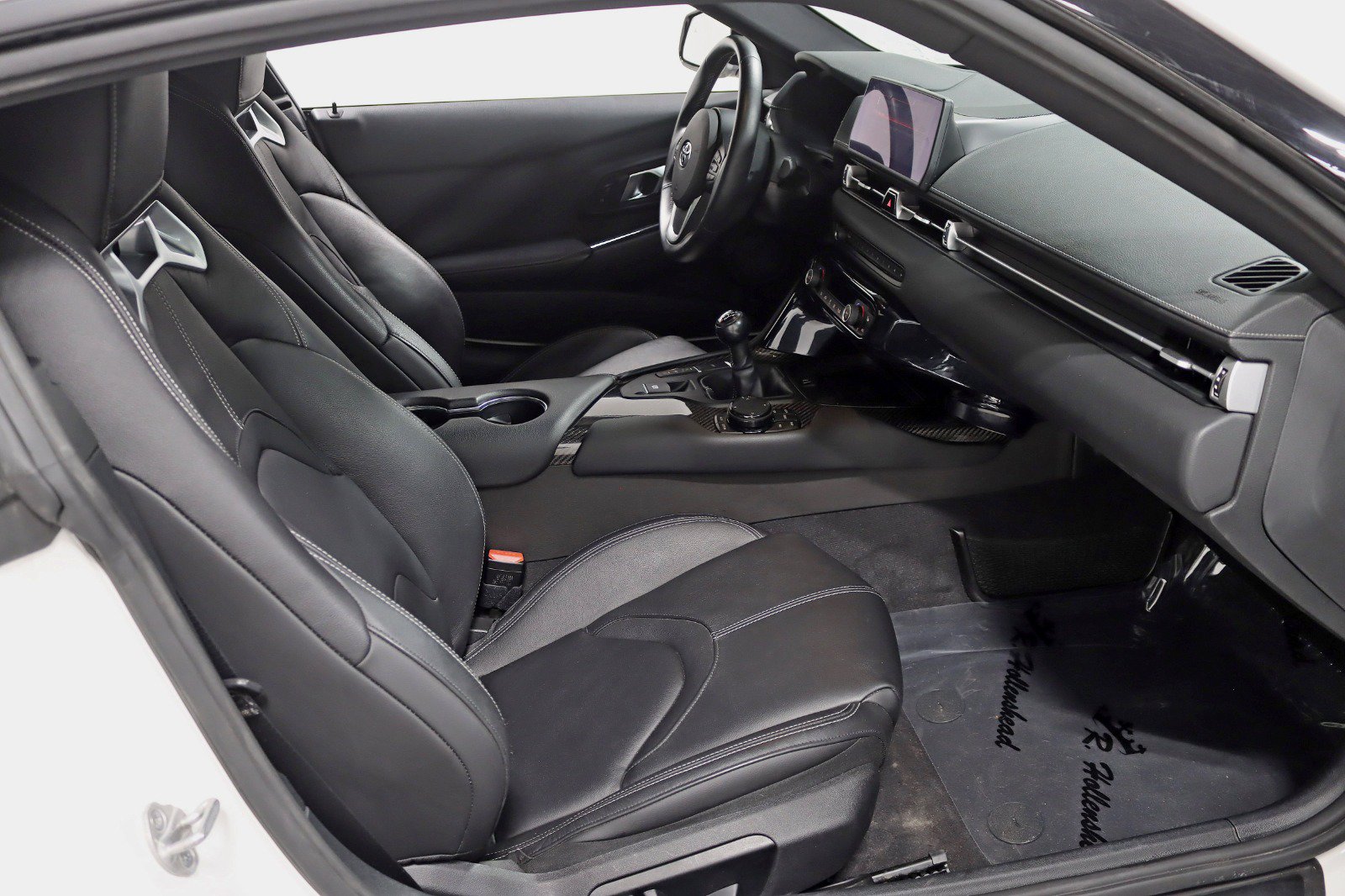 Used 2024 Toyota Supra RWD image 32