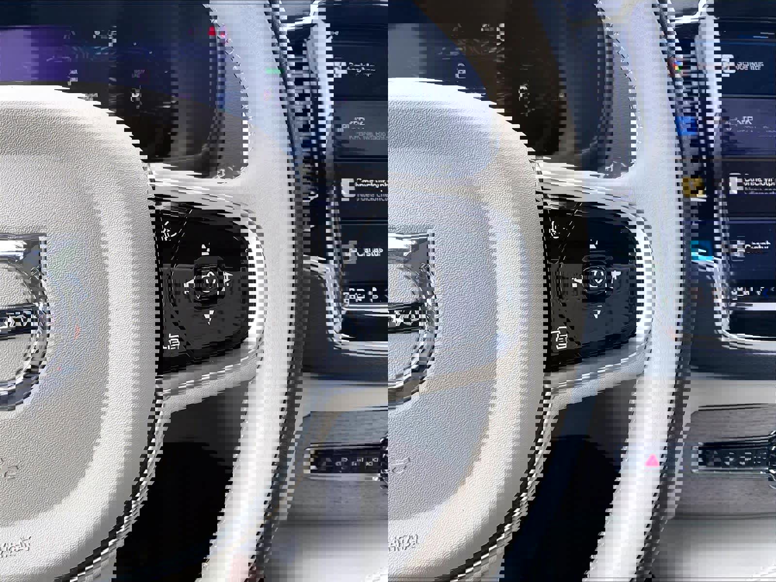 Used 2023 Volvo XC90 T8 Ultimate w/ Protection Package Premier image 22