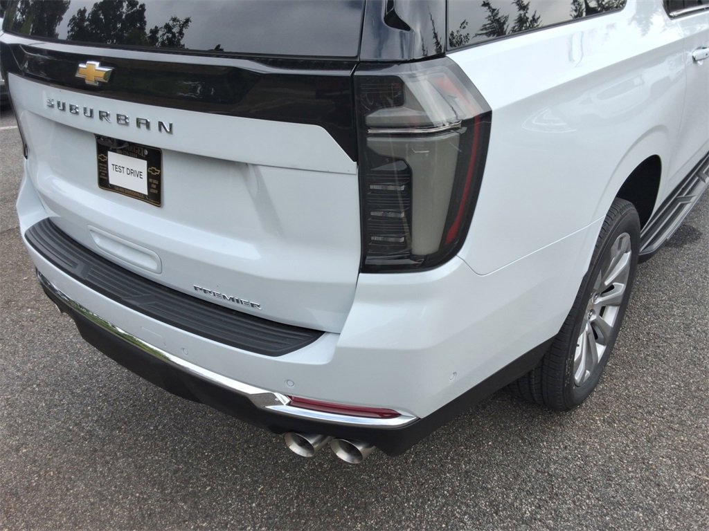 New 2026 Chevrolet Suburban Premier image 14
