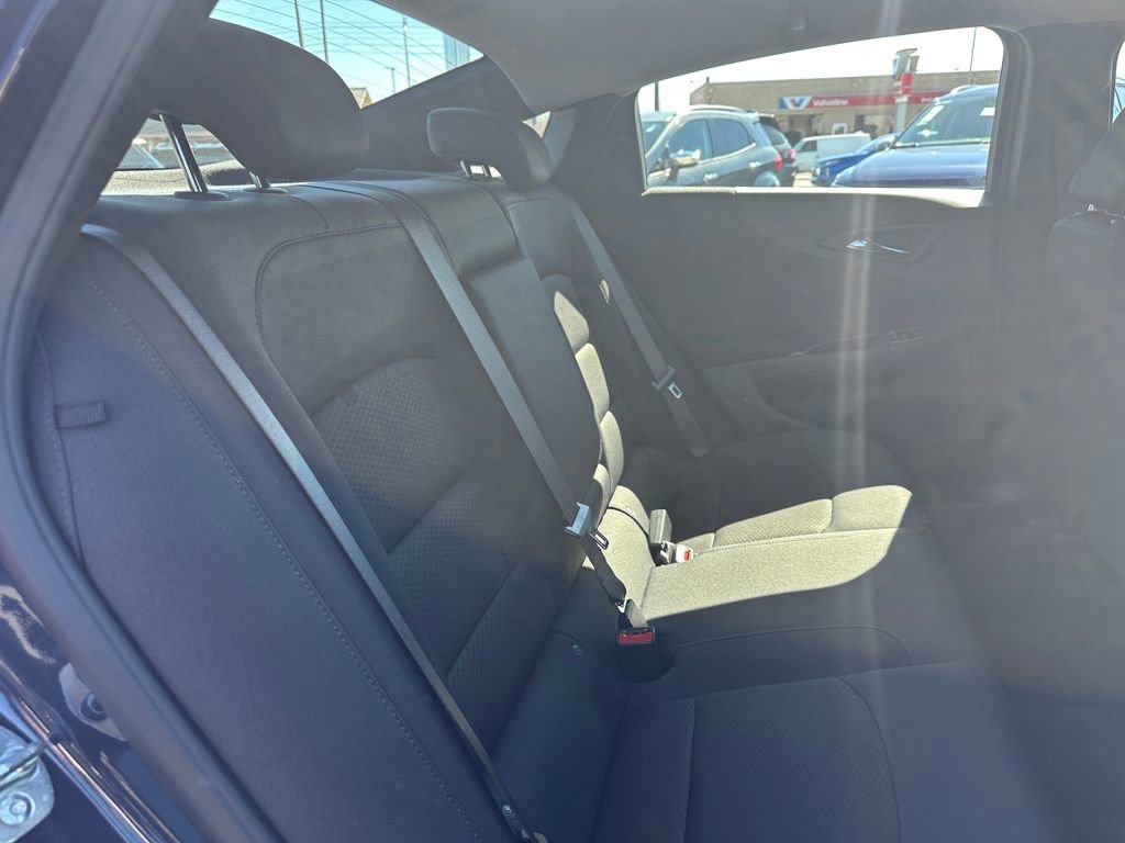 Used 2025 Chevrolet Malibu LT image 16
