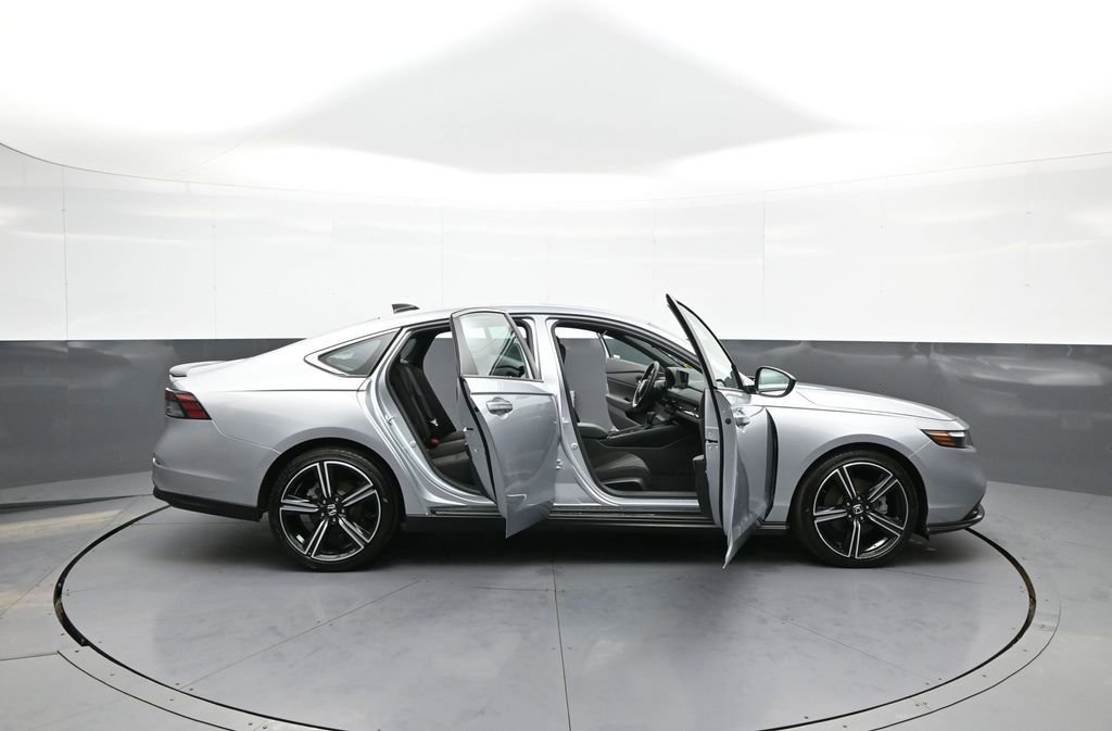 Certified 2025 Honda Accord Sport image 41