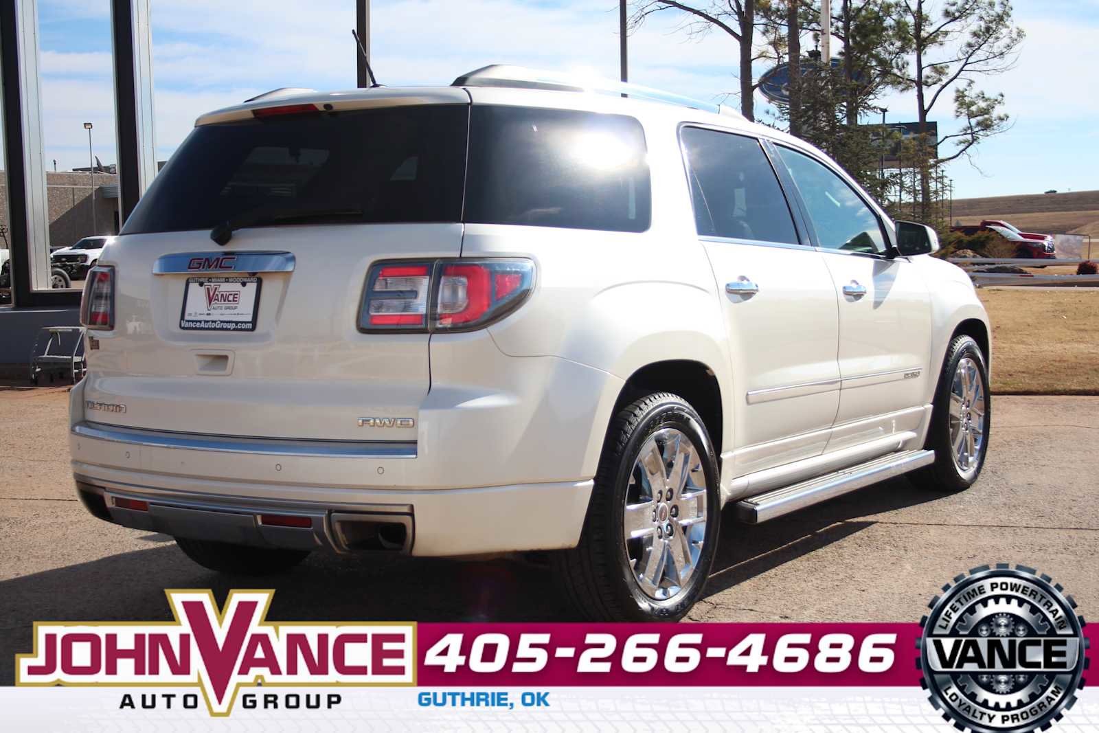 Used 2015 GMC Acadia Denali image 11
