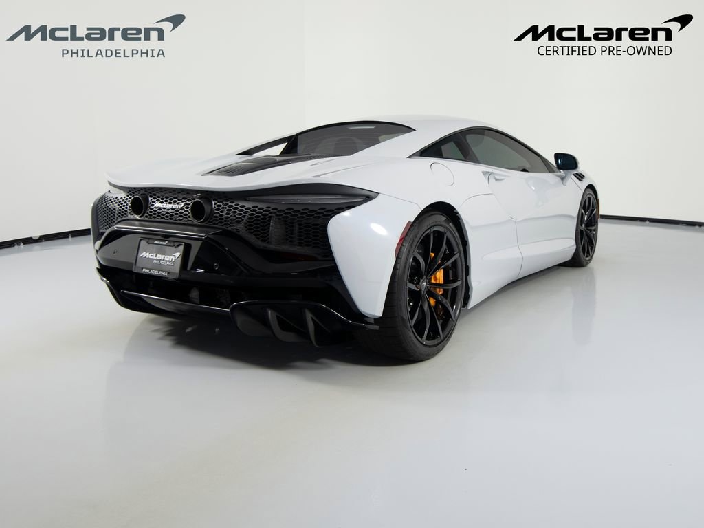 Used 2023 McLaren Artura image 5