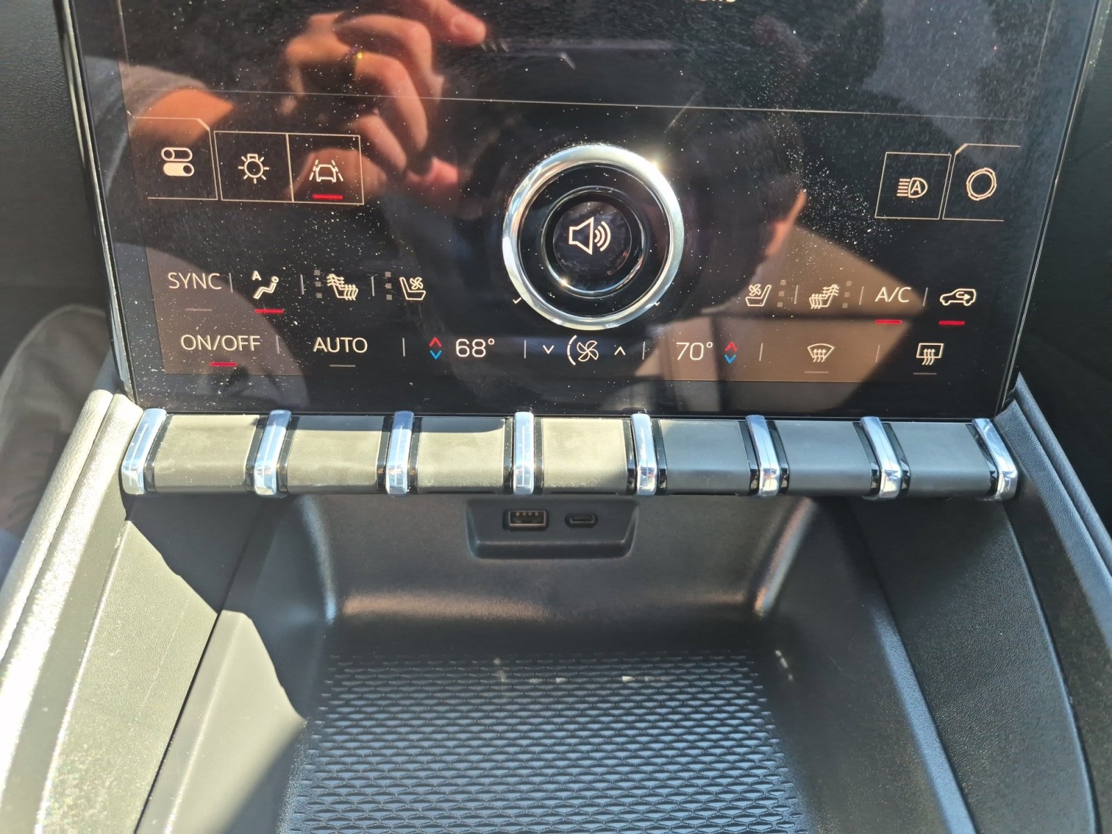 Used 2026 GMC Terrain Elevation w/ Elevation Premium Package image 18