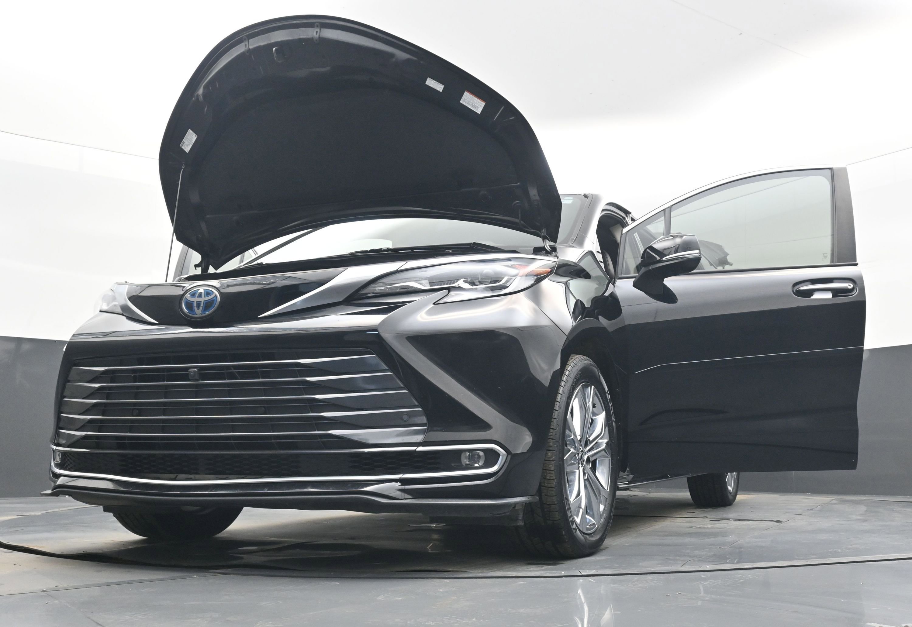 Used 2022 Toyota Sienna Platinum image 43