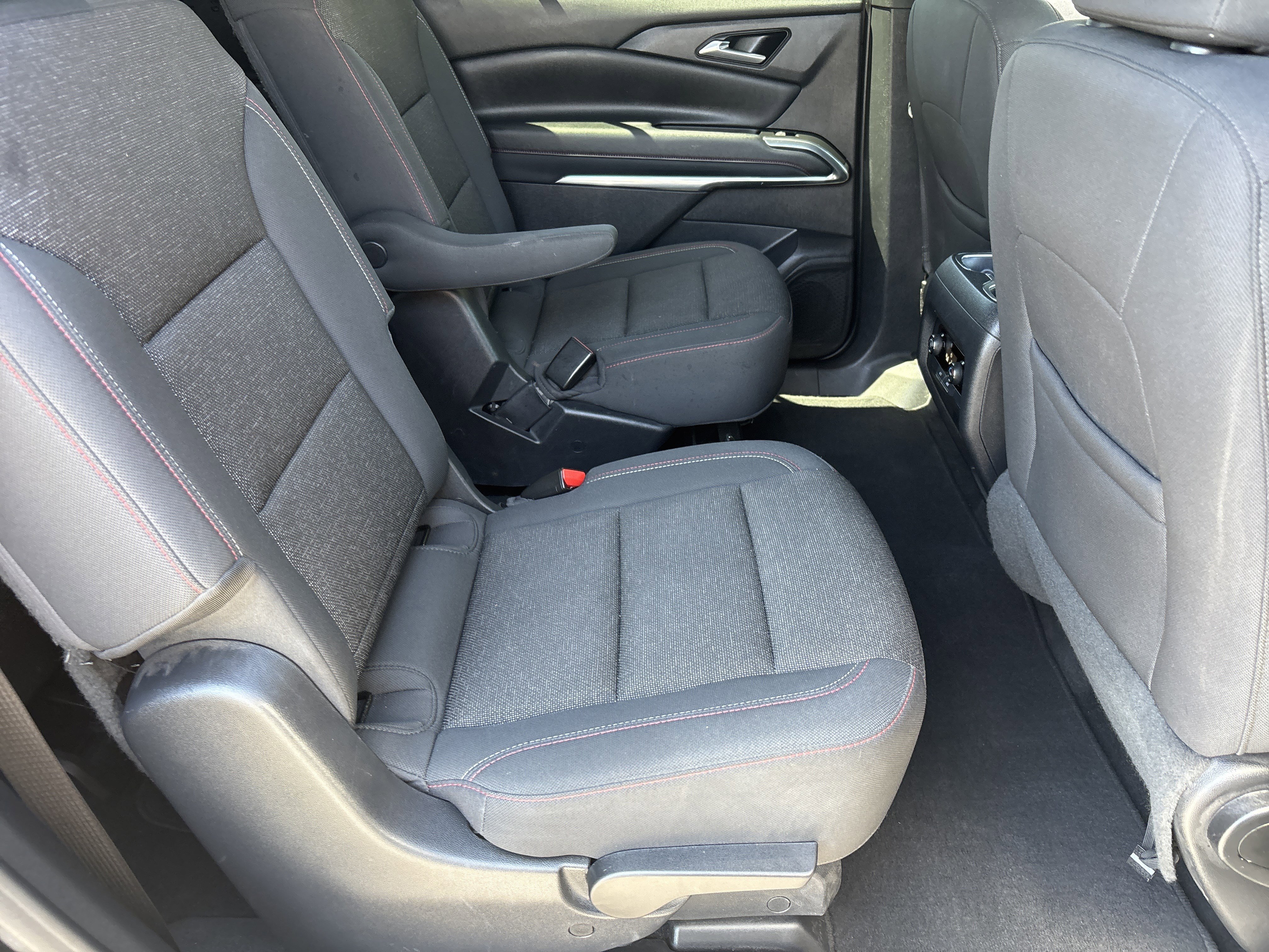 Used 2024 Chevrolet Traverse Z71 AWD/4WD image 11