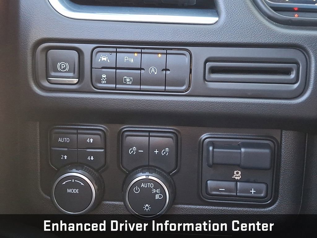 Used 2023 Chevrolet Suburban RST w/ Sport Performance Package AWD/4WD image 31