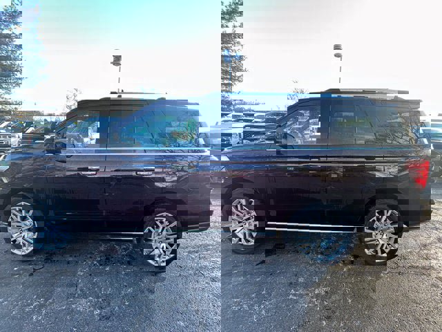 Used 2024 Ford Expedition Limited image 4
