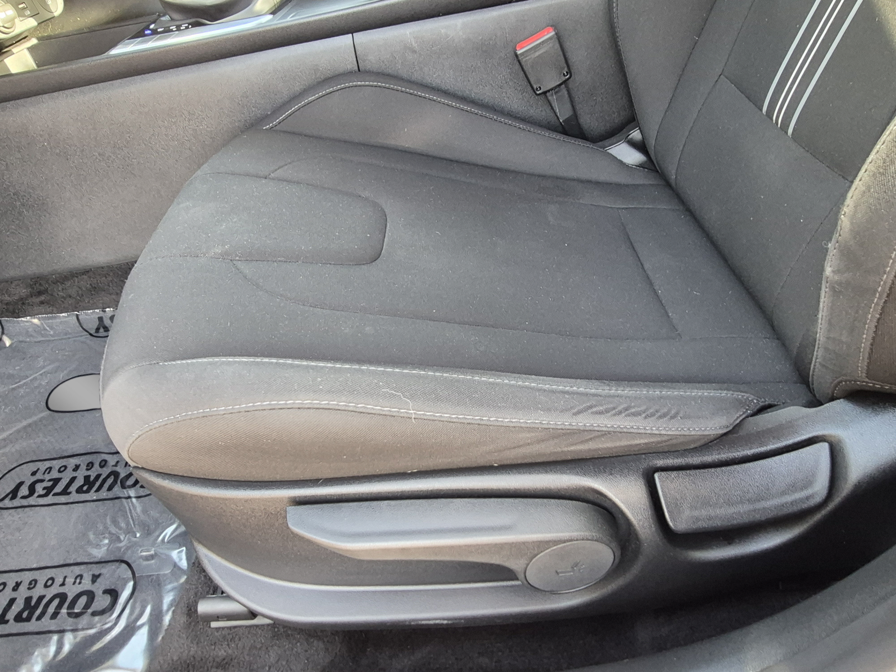 Used 2024 Hyundai Elantra SEL FWD image 21