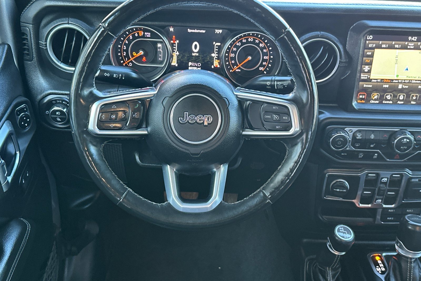 Used 2020 Jeep Gladiator Overland image 14