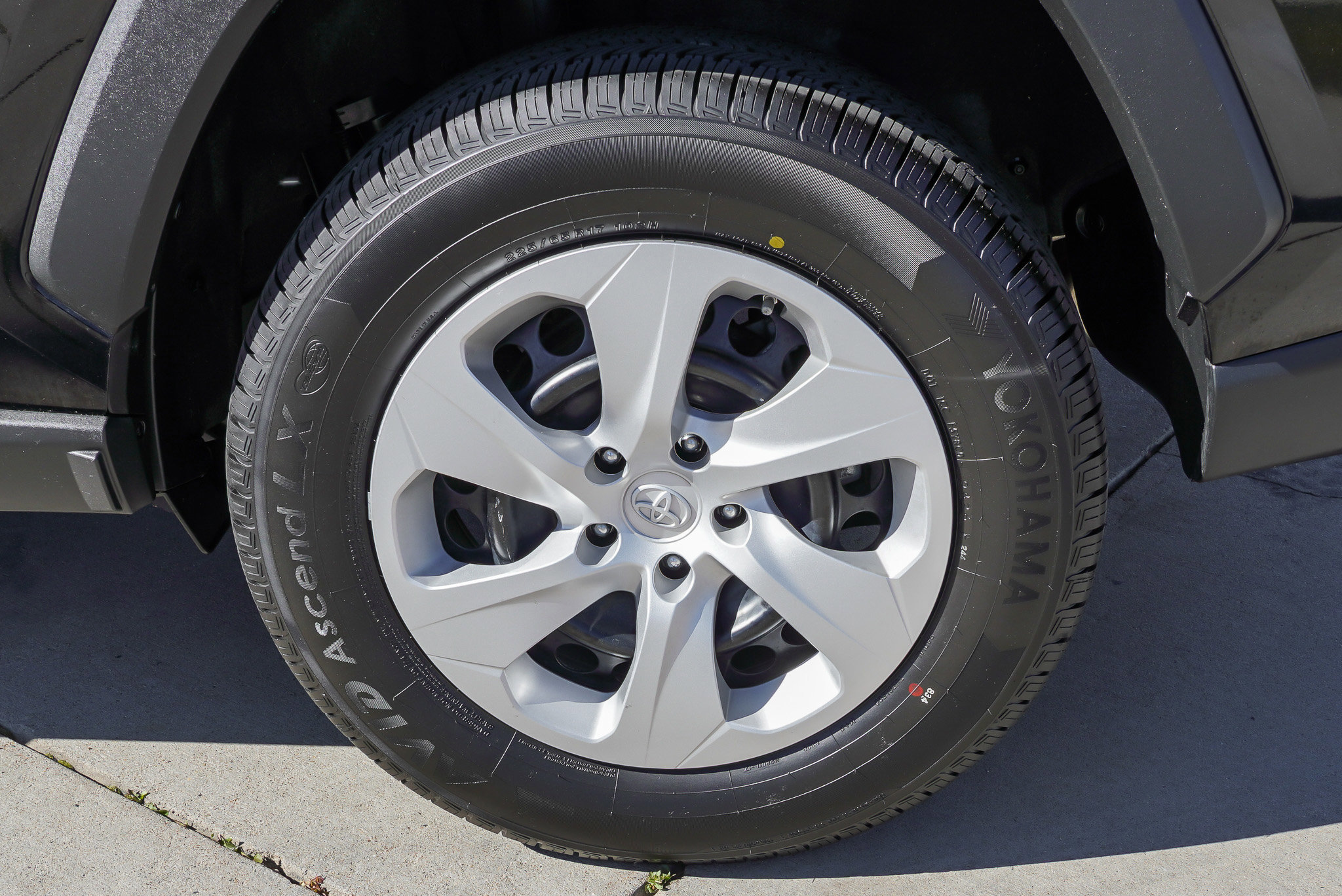 Certified 2024 Toyota RAV4 LE AWD/4WD image 13