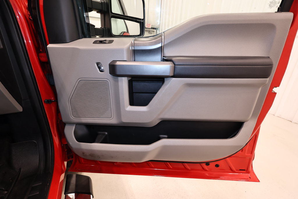 Certified 2019 Ford F350 XLT w/ XLT Premium Package AWD/4WD image 20