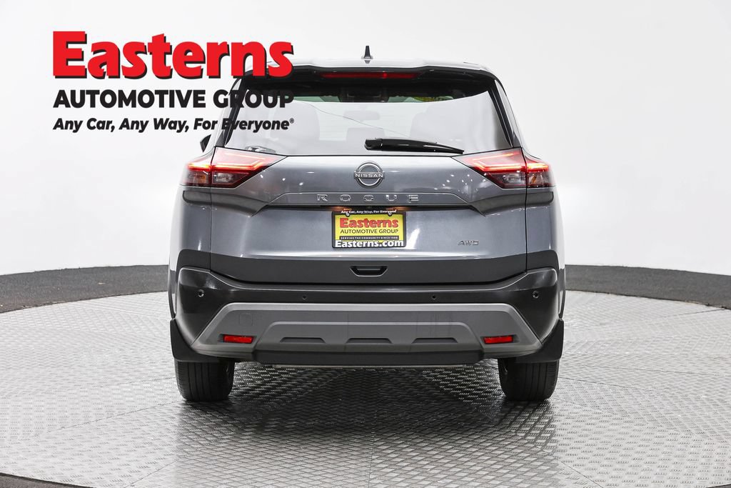 Used 2023 Nissan Rogue S AWD/4WD image 6