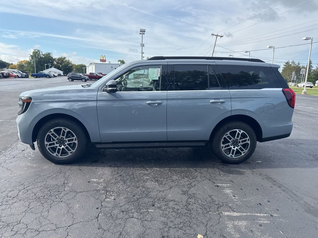 New 2025 Ford Expedition Active AWD/4WD image 4