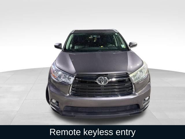 Used 2015 Toyota Highlander Limited image 3