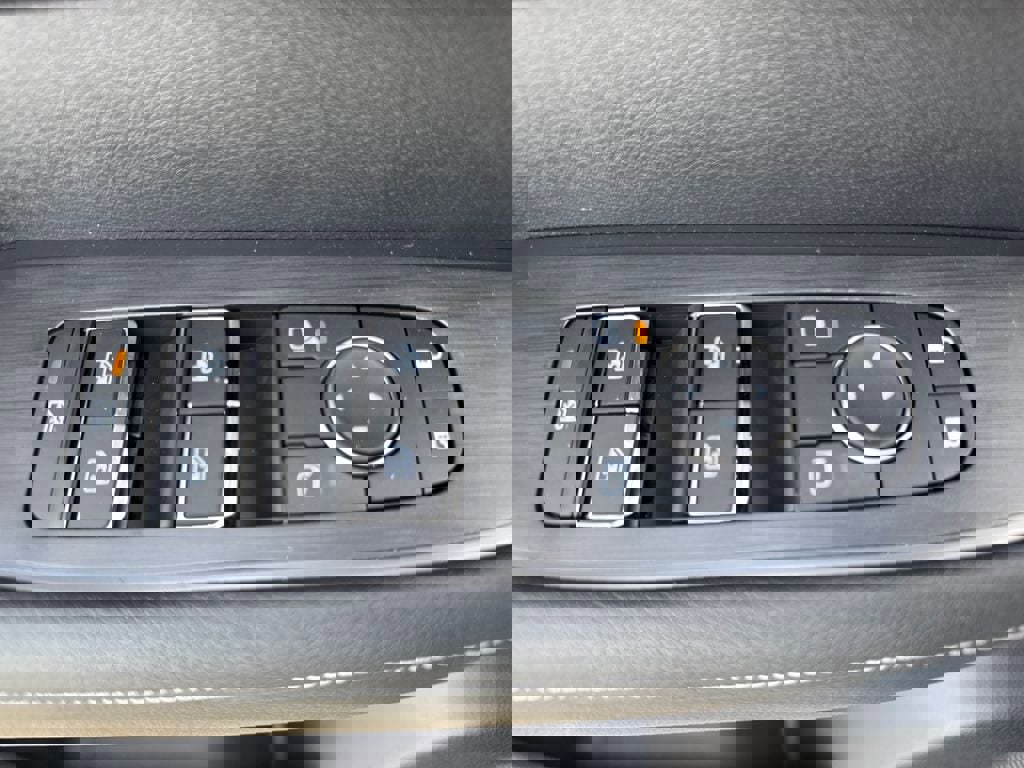 New 2026 Nissan Armada SV image 19