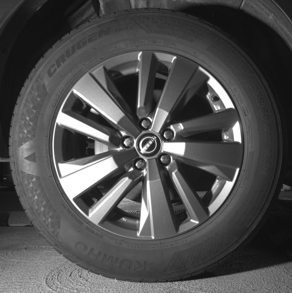 Used 2025 Nissan Pathfinder SV image 15