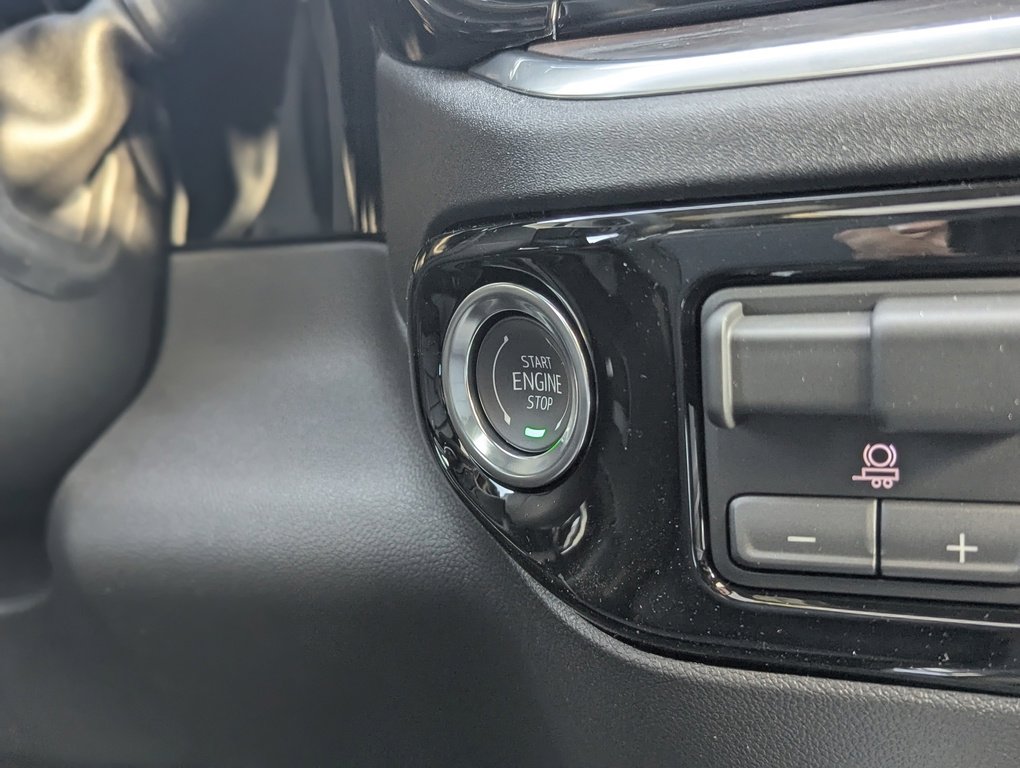 New 2026 GMC Sierra 2500 SLT w/ SLT Convenience Package image 25