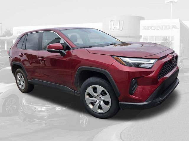 Used 2025 Toyota RAV4 LE AWD/4WD image 7