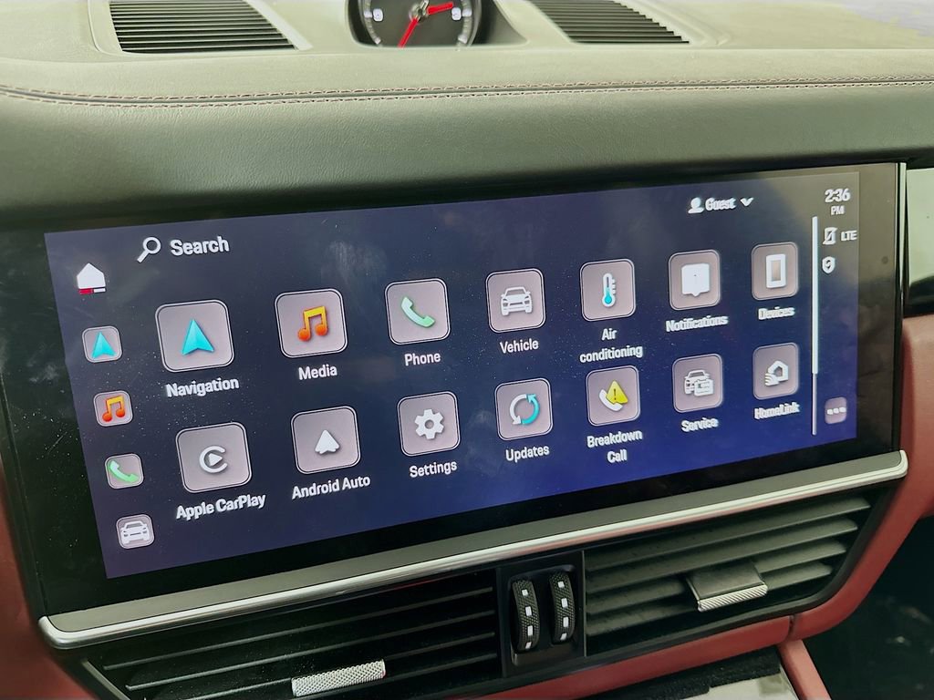 Used 2022 Porsche Cayenne S Platinum image 13