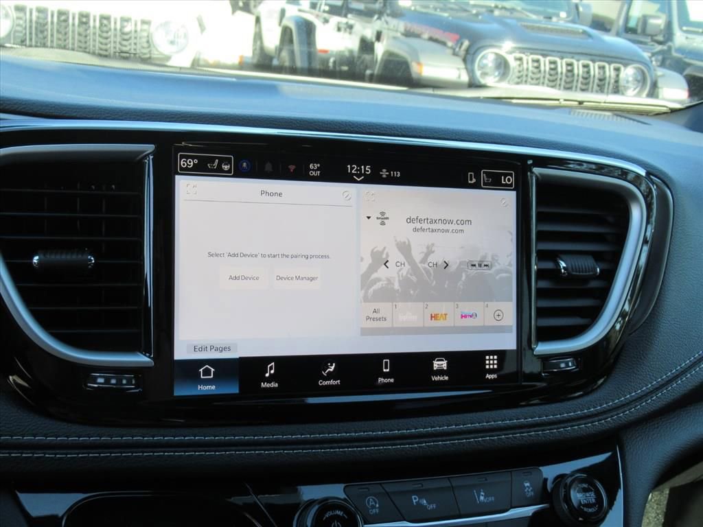 New 2026 Chrysler Pacifica Select FWD image 21