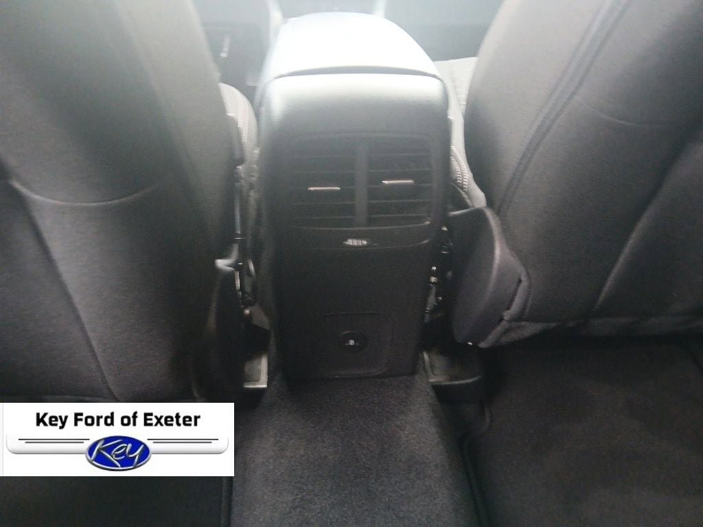 Used 2025 Ford Escape Active AWD/4WD image 17