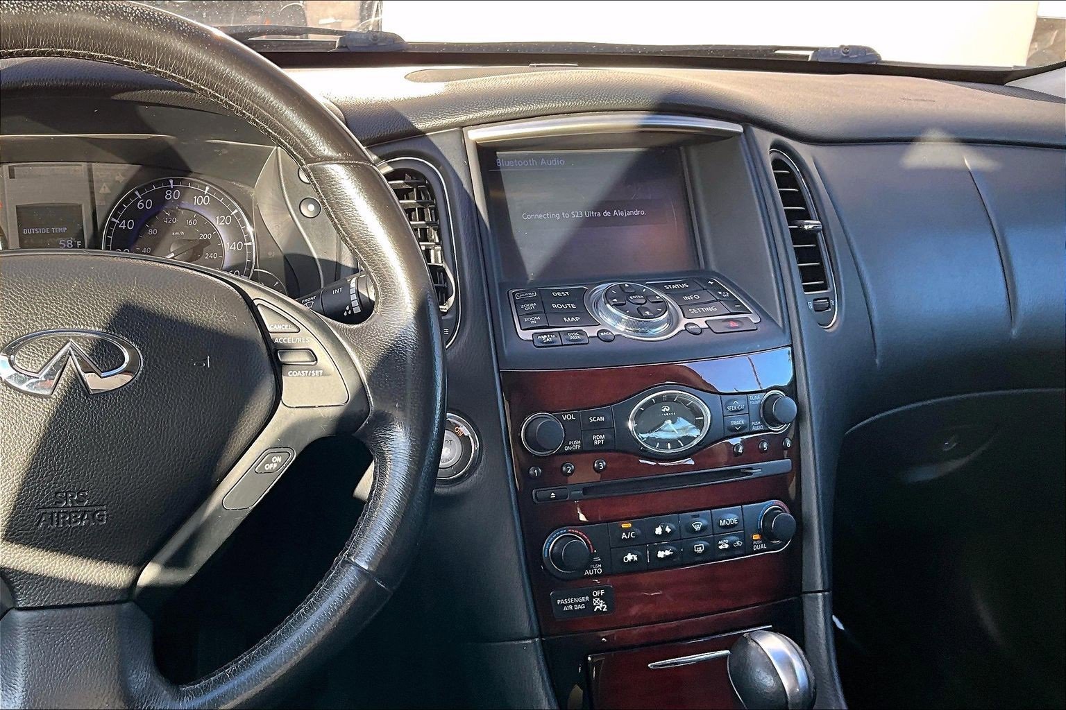 Used 2015 INFINITI QX50 Journey w/ Premium Package image 6