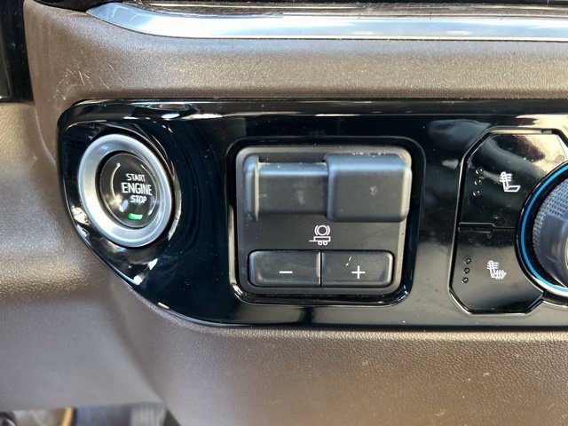 Used 2022 Chevrolet Silverado 1500 LT w/ Convenience Package II AWD/4WD image 33