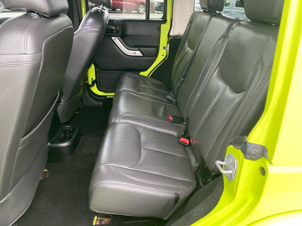Used 2016 Jeep Wrangler Unlimited Sahara w/ Connectivity Group AWD/4WD image 20