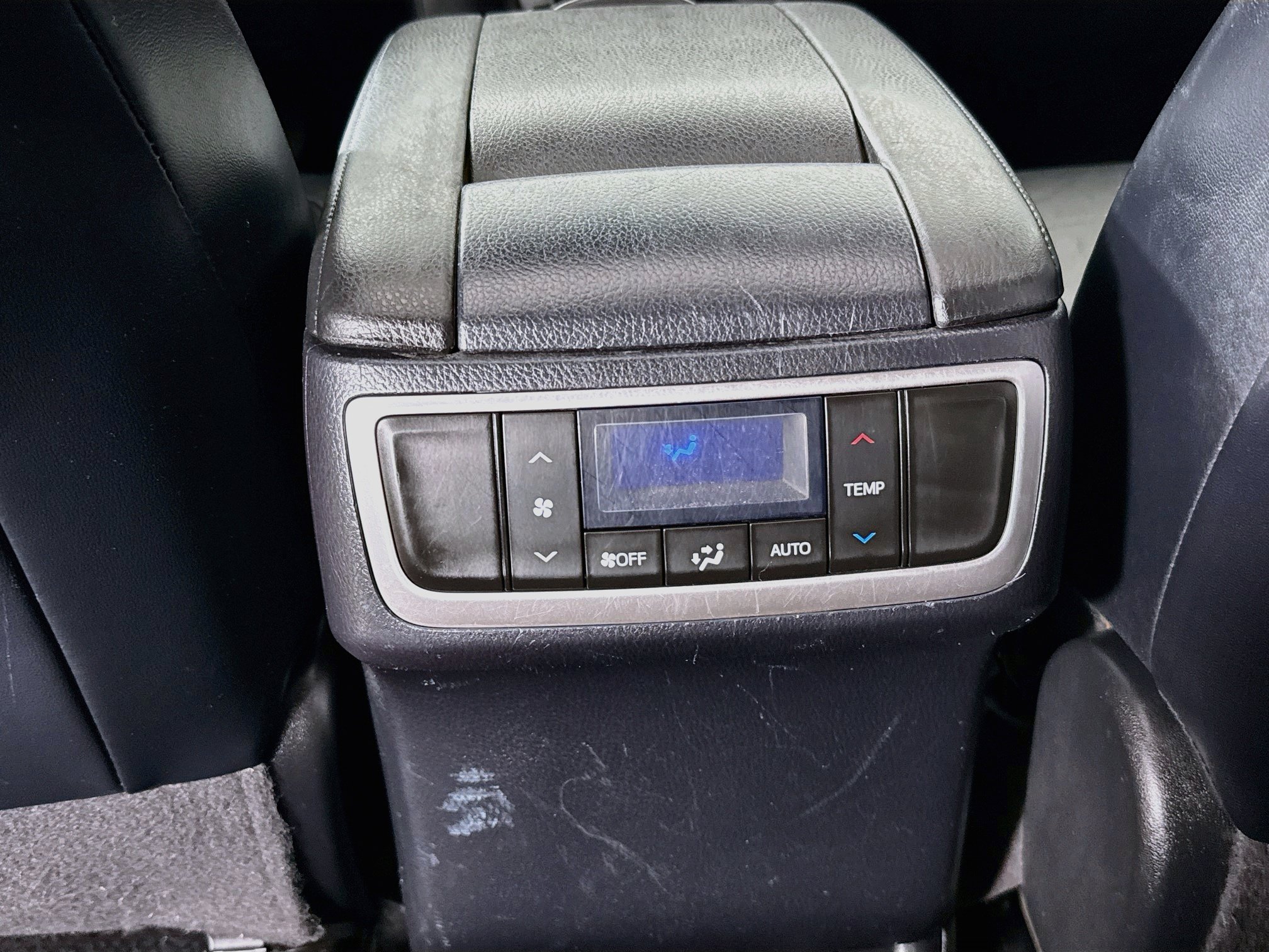 Used 2015 Toyota Highlander XLE AWD/4WD image 27