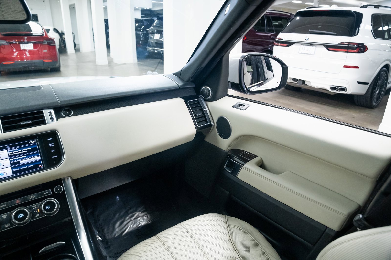 Used 2014 Land Rover Range Rover Sport HSE image 11