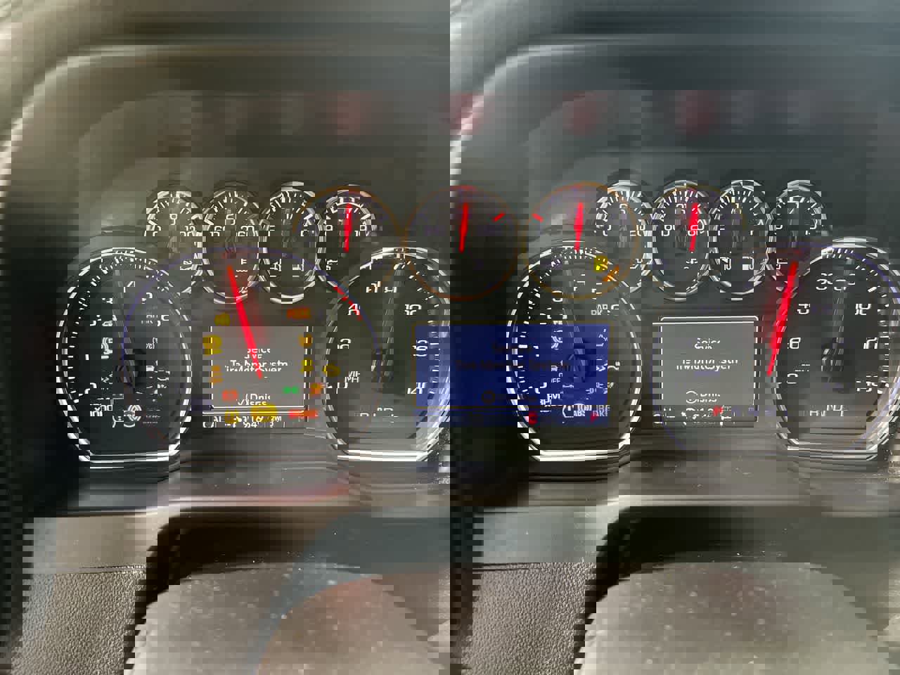 Used 2020 Chevrolet Silverado 2500 LTZ w/ LTZ Plus Package image 17