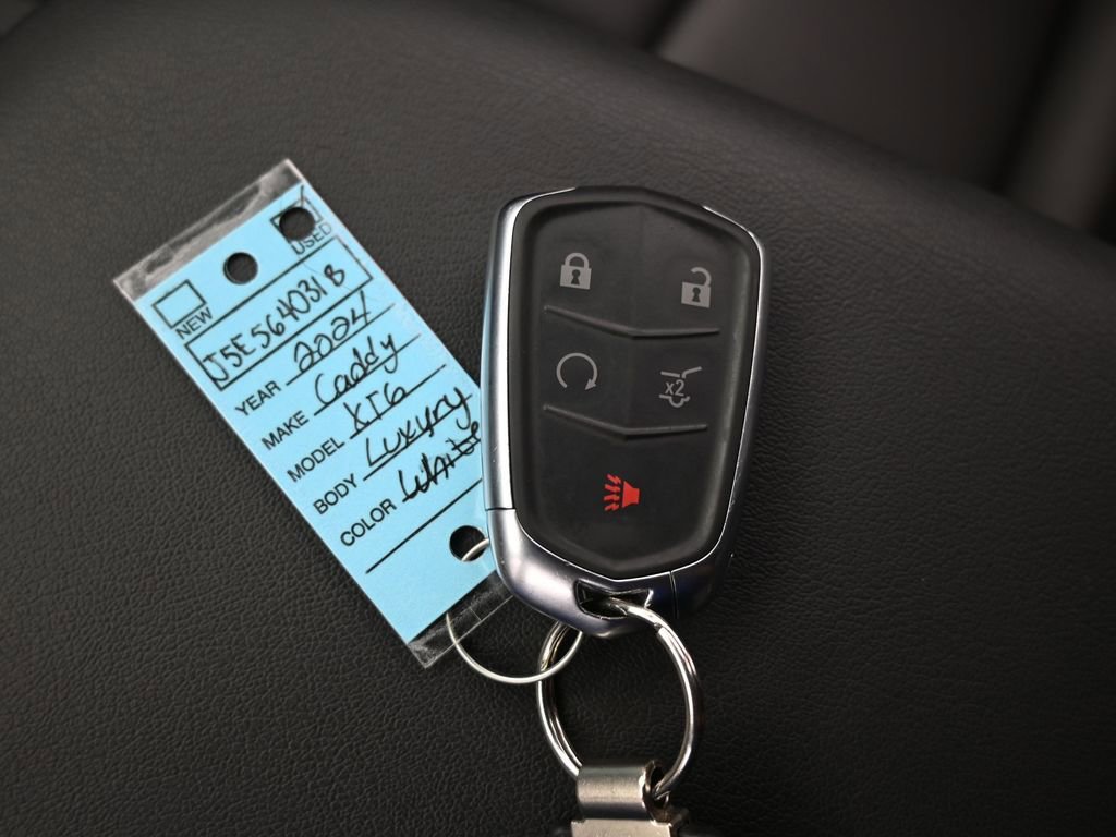 Used 2024 Cadillac XT6 Luxury image 22